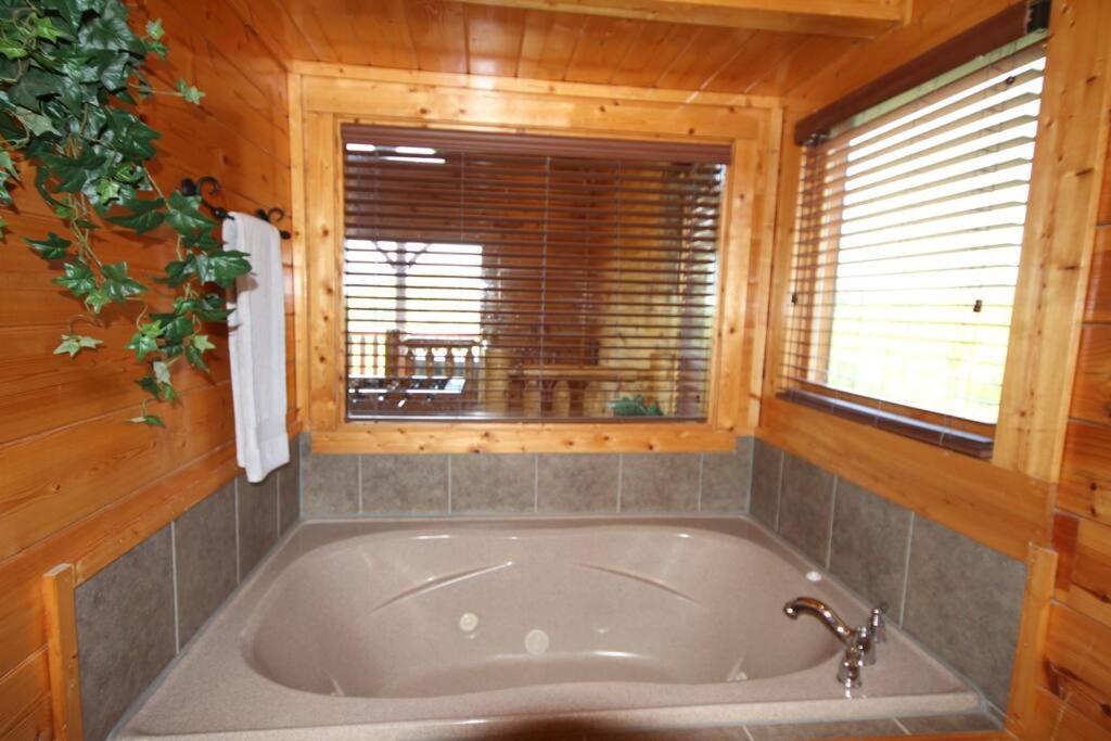 Heavenly Daze A Peachful Retreat Sevierville Exterior photo
